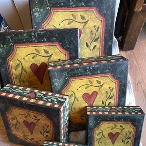 Decorative nesting boxes